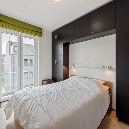 On Zeedijk With Sea View, Cleaning Included Apartment *